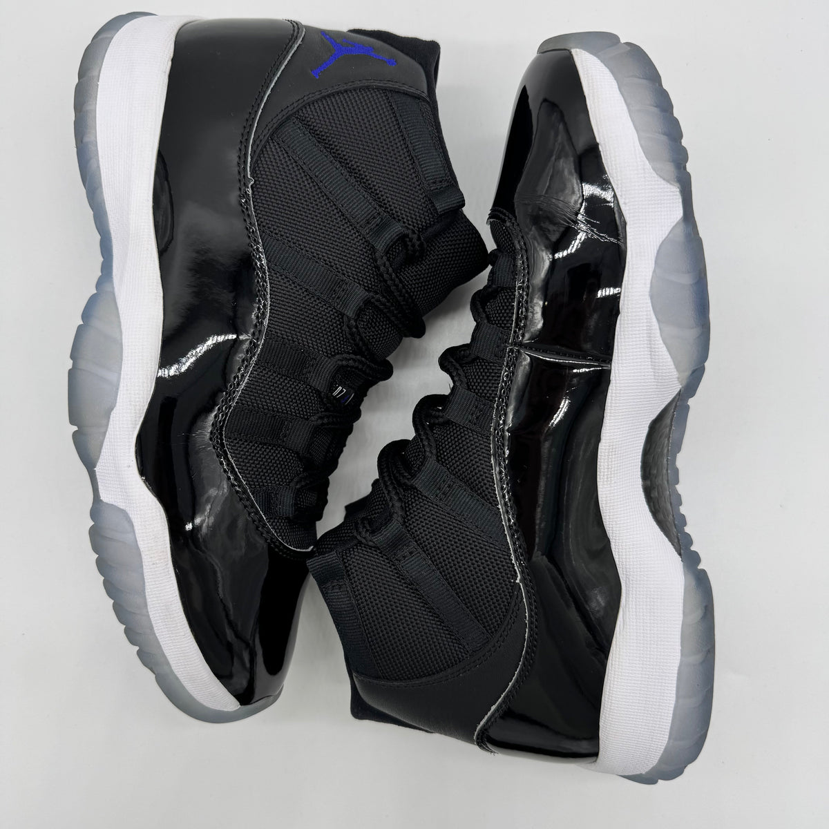 Jordan 11 Space Jam