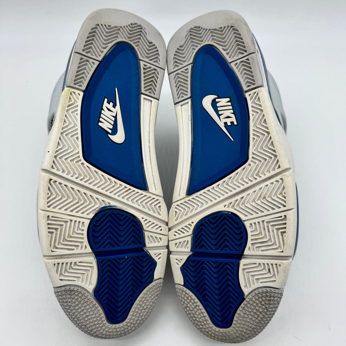 Jordan 4 Military Blue (2024)