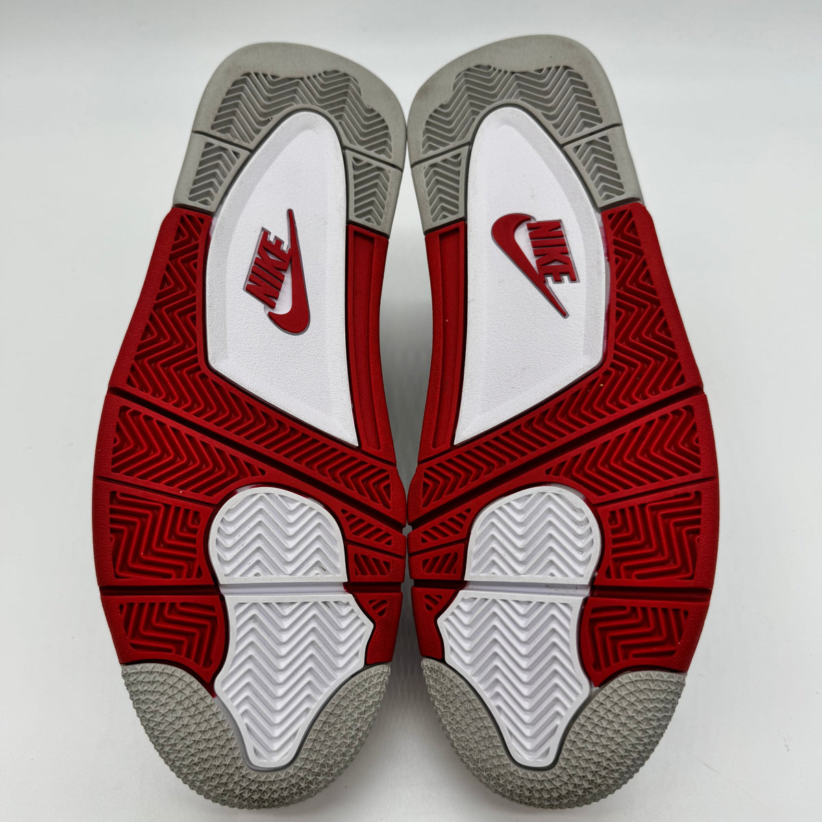Jordan 4 Fire Red (2020)