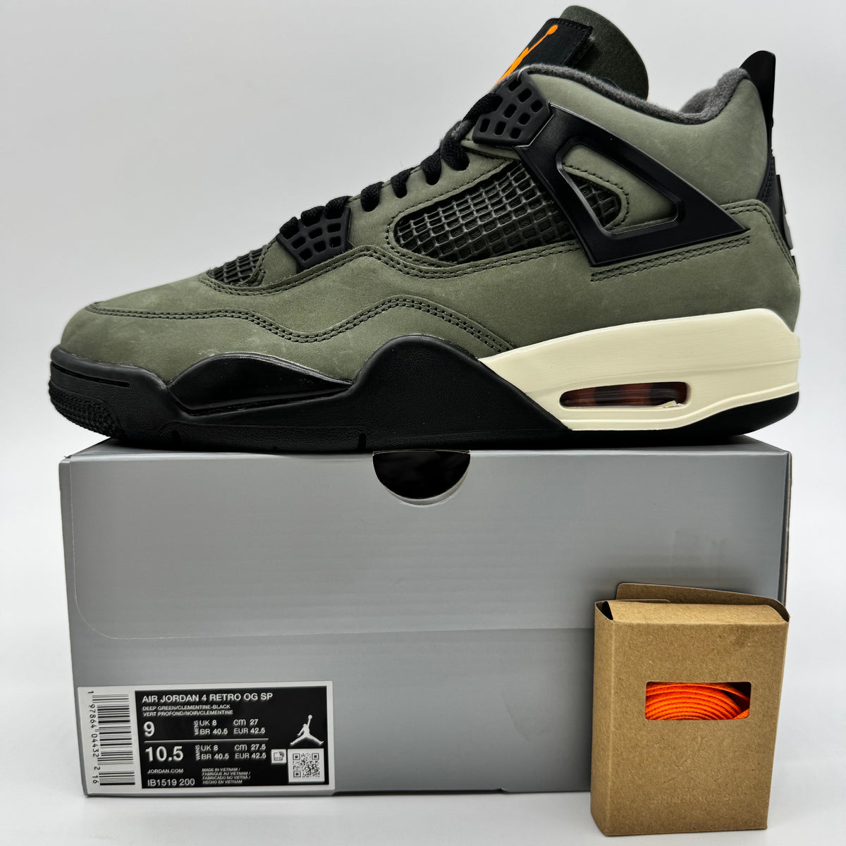 Jordan 4 OG SP Undefeated (2025)