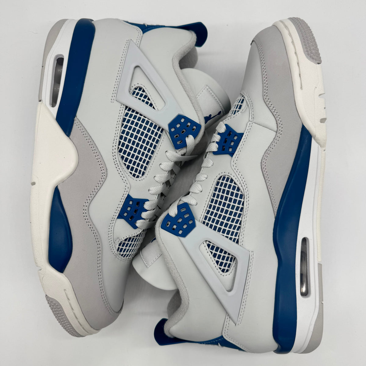 Jordan 4 Military Blue (2024)
