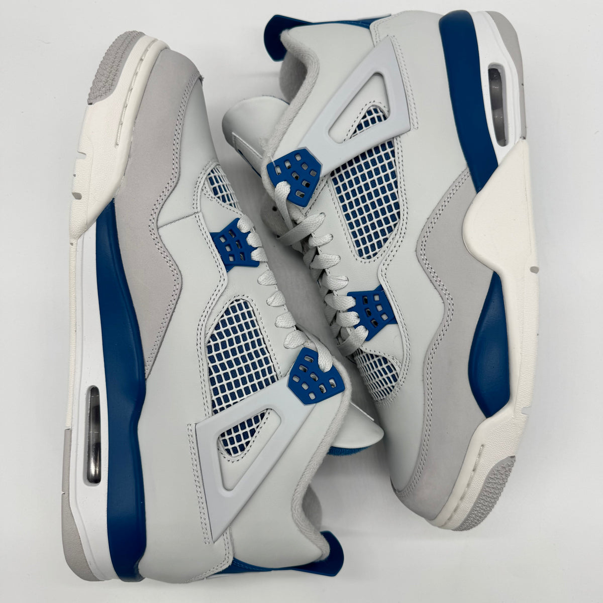 Jordan 4 Military Blue (2024)