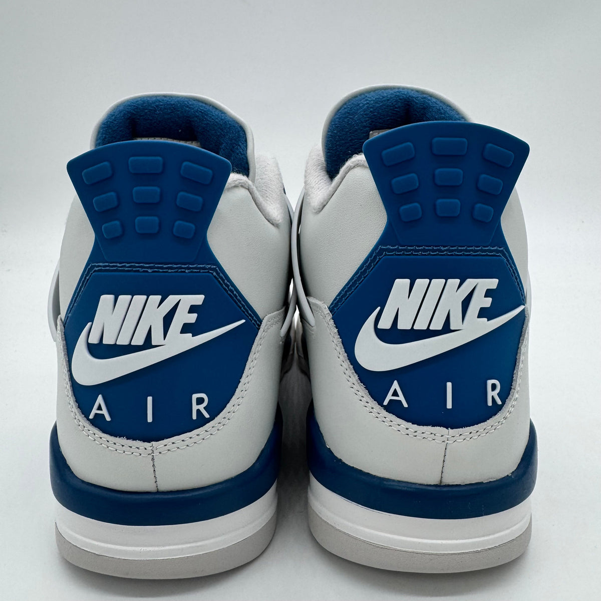 Jordan 4 Military Blue (2024)