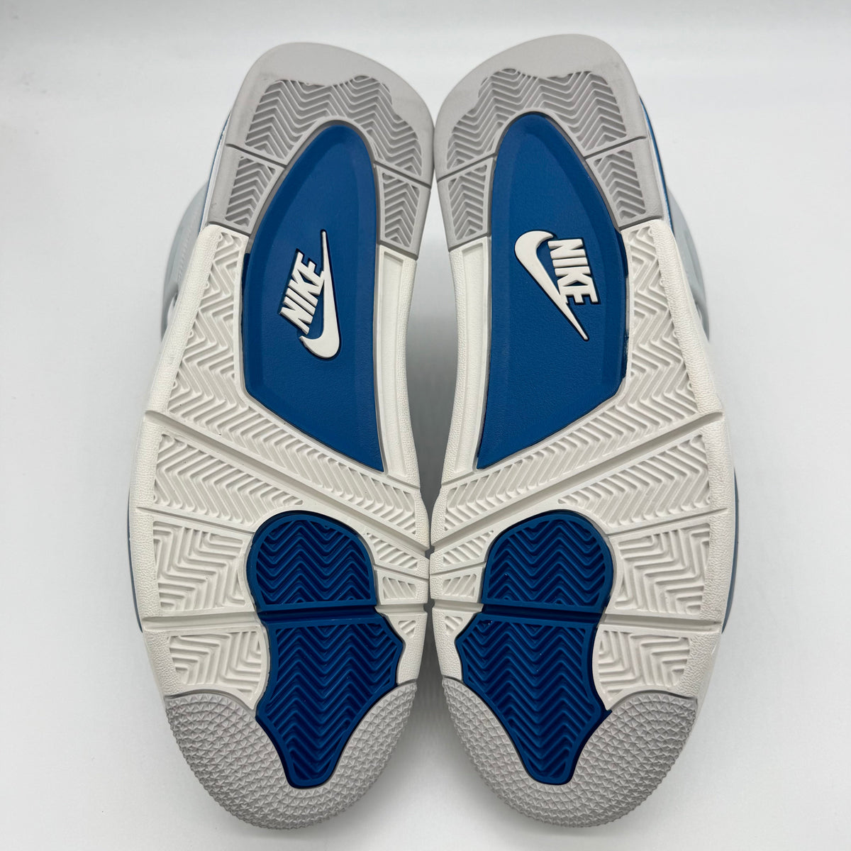 Jordan 4 Military Blue (2024)