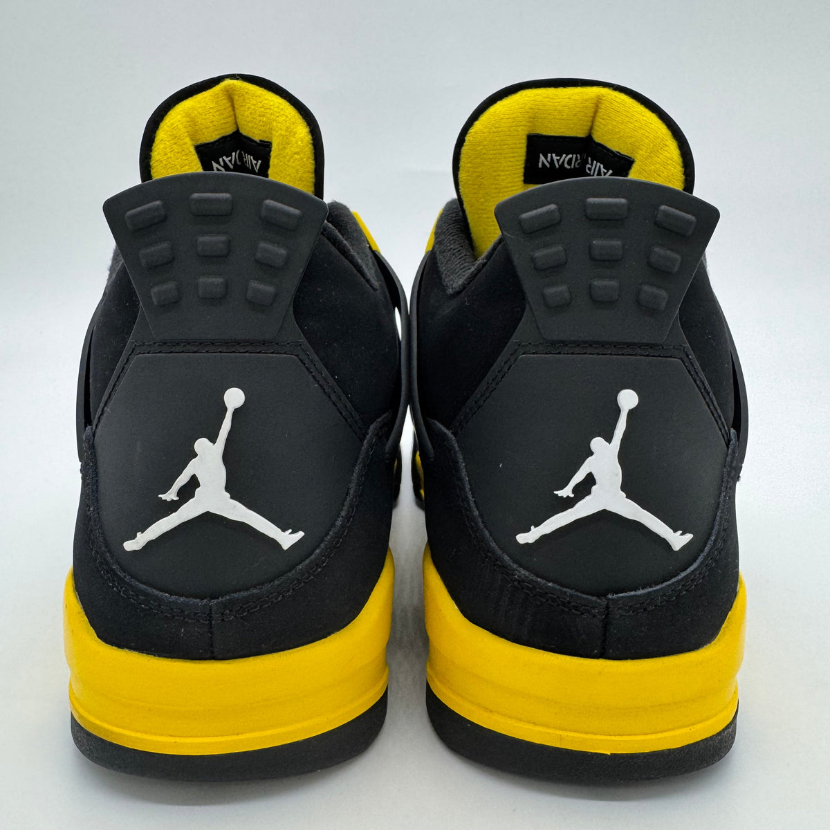 Jordan 4 Thunder (2023)