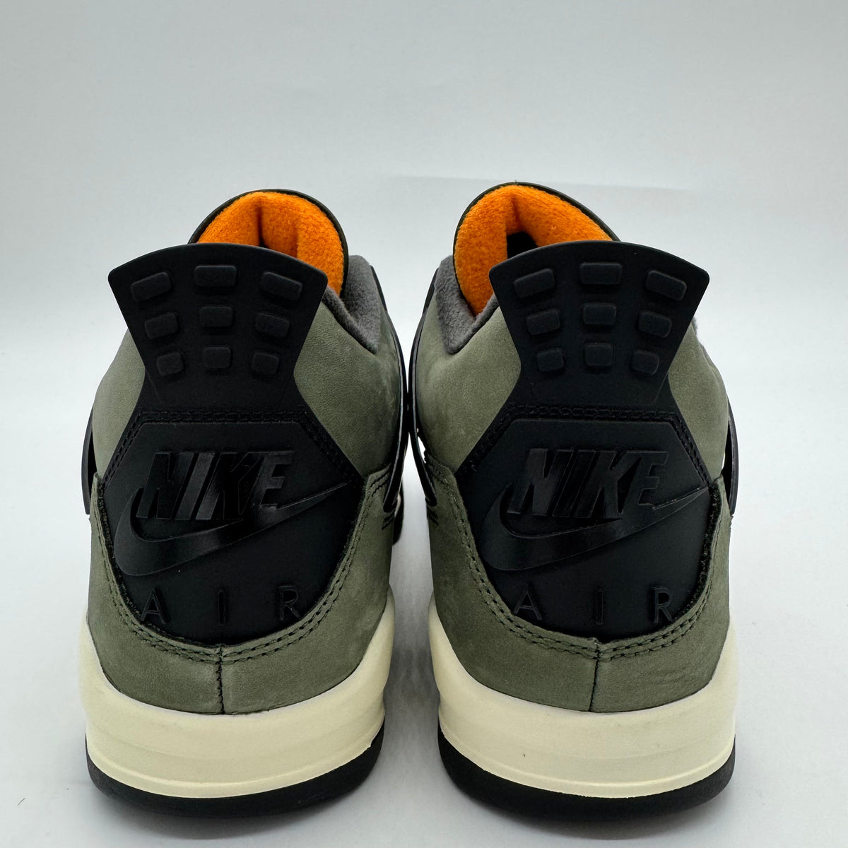 Jordan 4 OG SP Undefeated (2025)