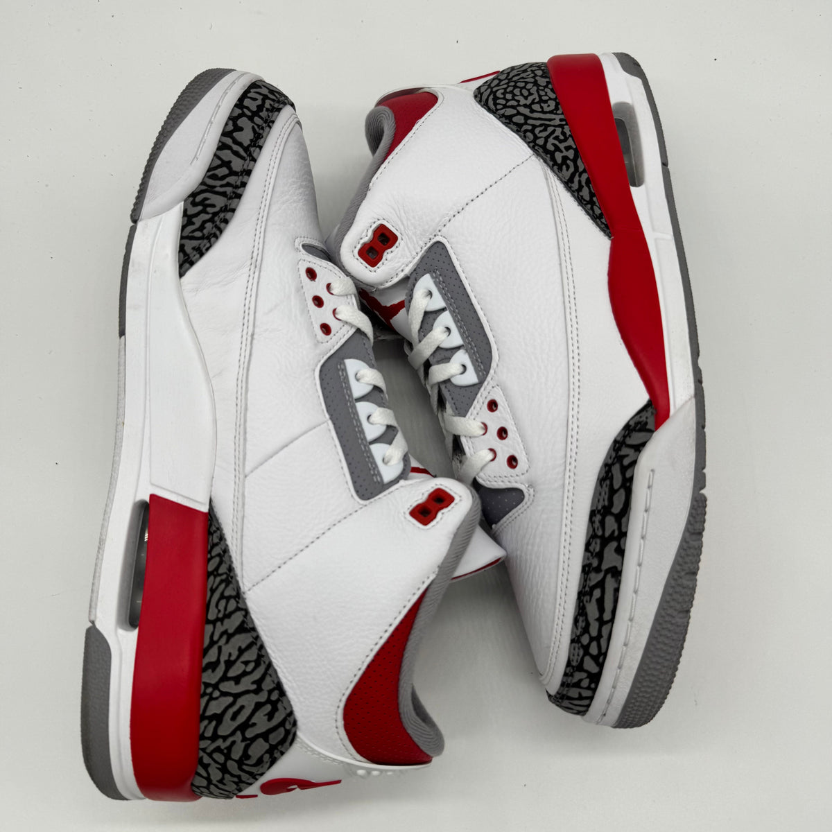 Jordan 3 Fire Red (2022)