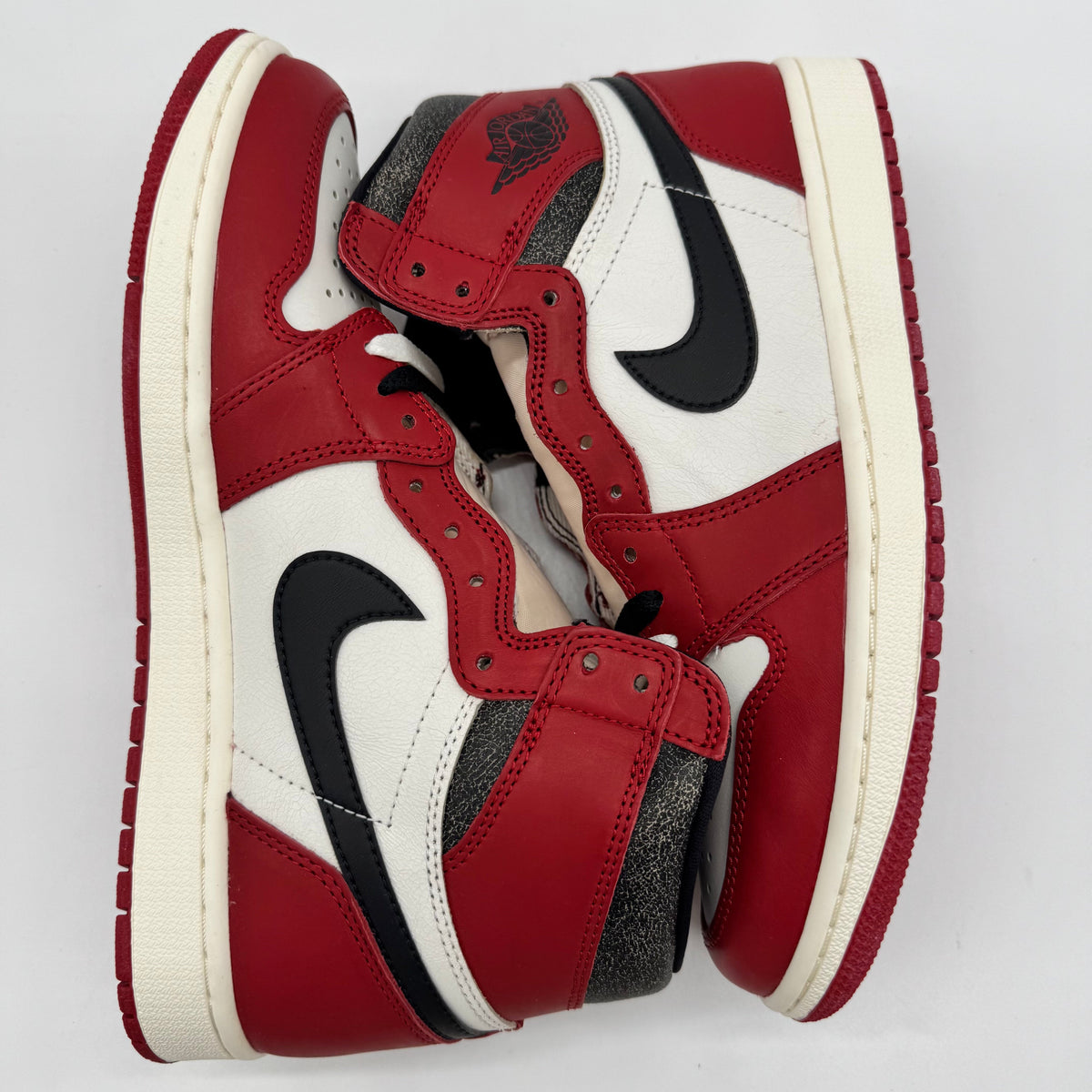 Jordan 1 High OG Chicago Lost and Found