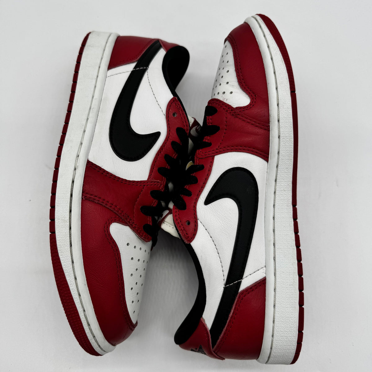 Jordan 1 Low OG Chicago (2025)