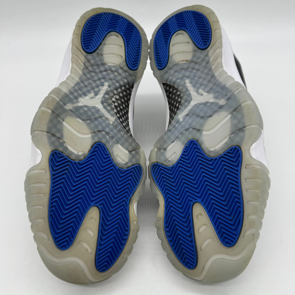 Jordan 11 Low Space Jam