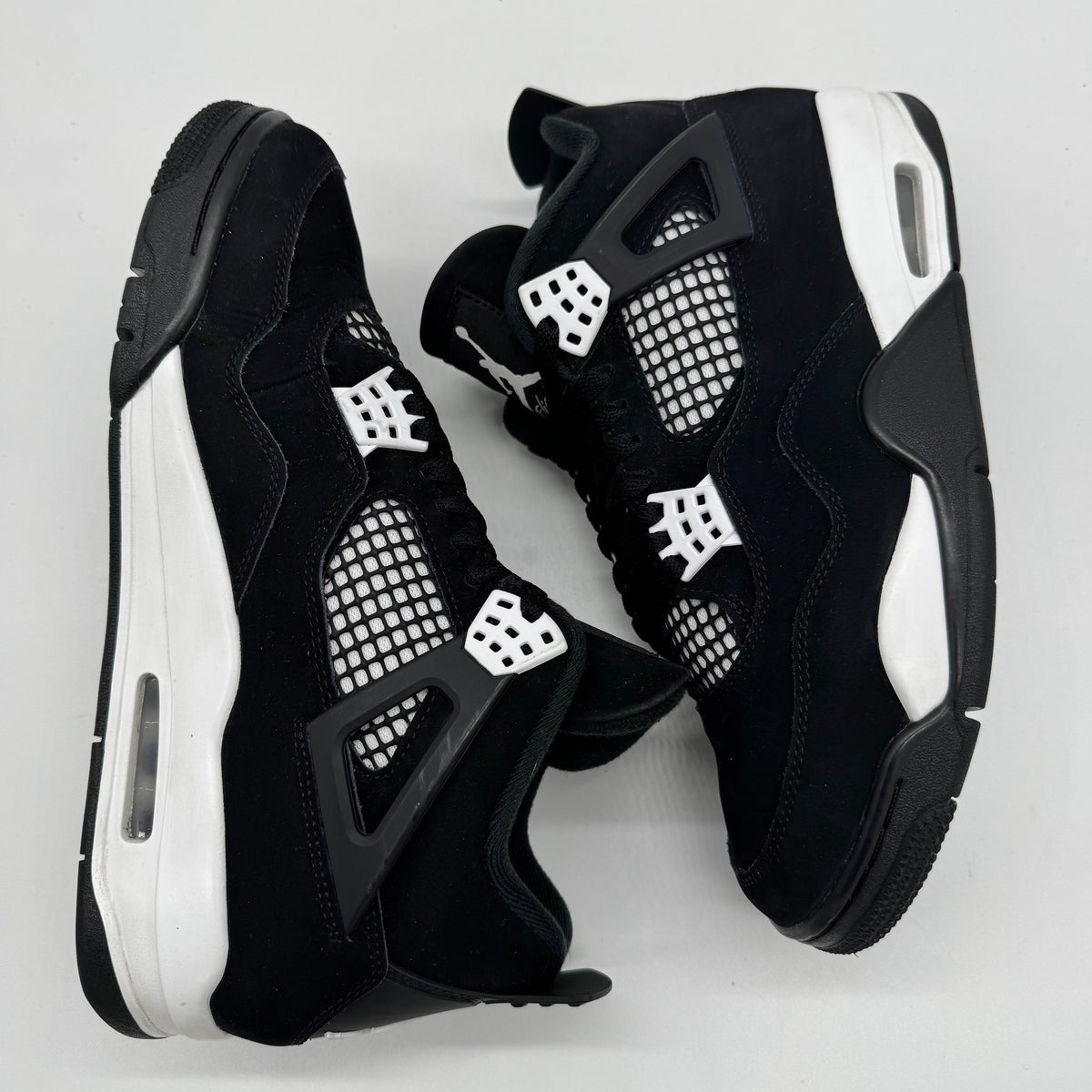 Jordan 4 White Thunder