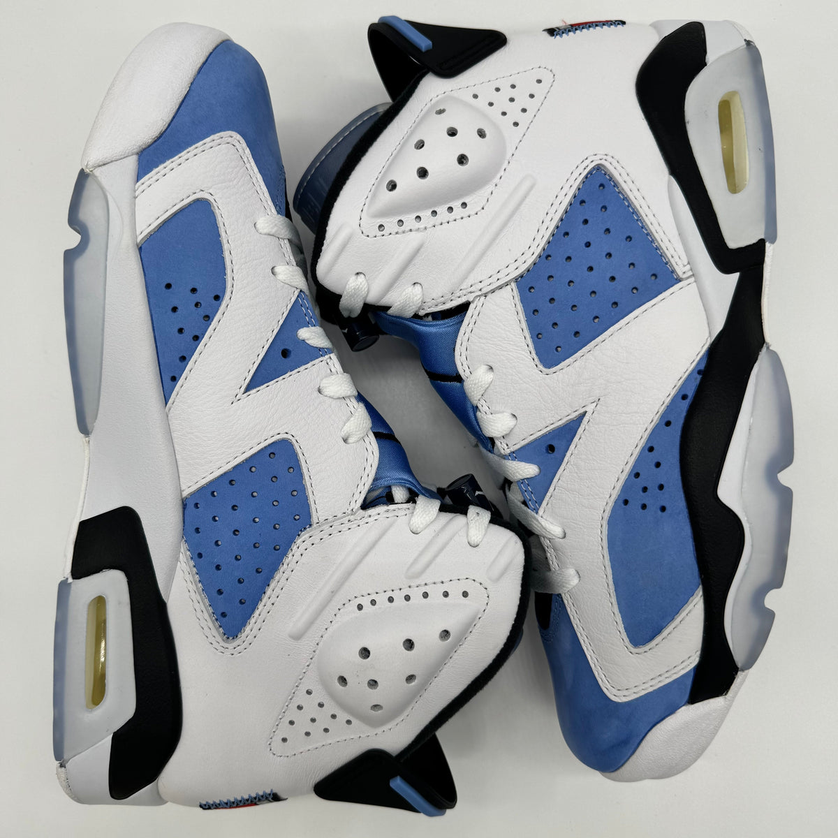 Jordan 6 UNC White
