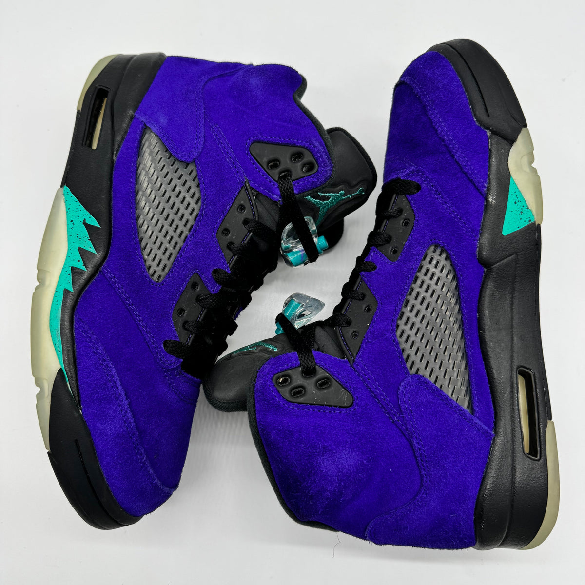 Jordan 5 Alternate Grape