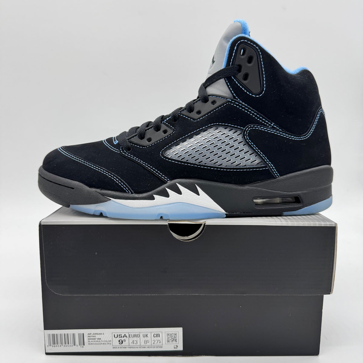 Jordan 5 Black University Blue (2026)
