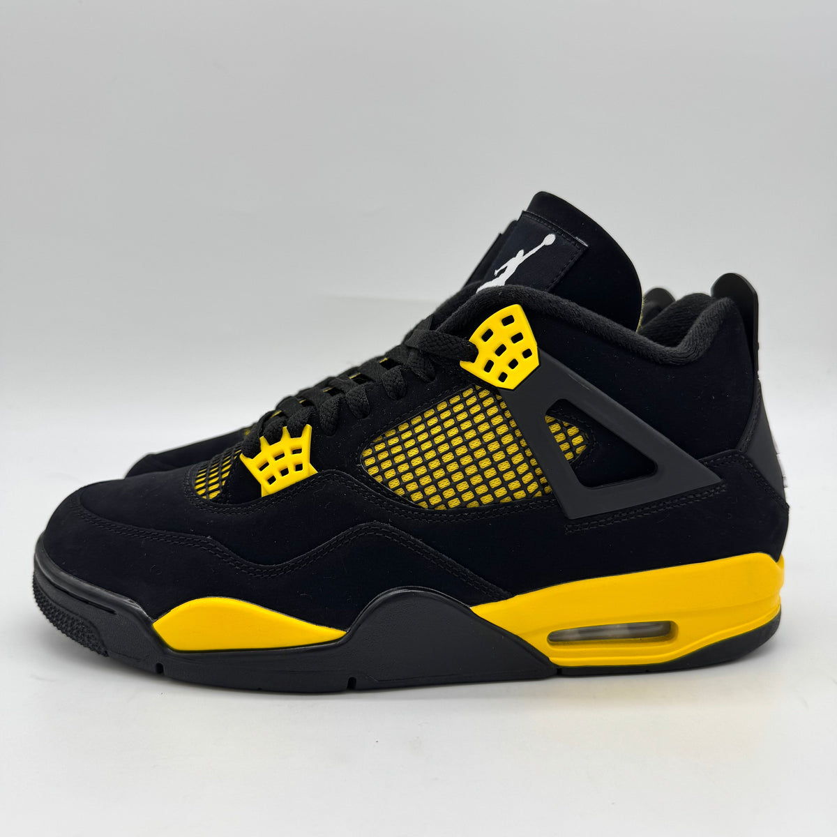 Jordan 4 Thunder (2023)