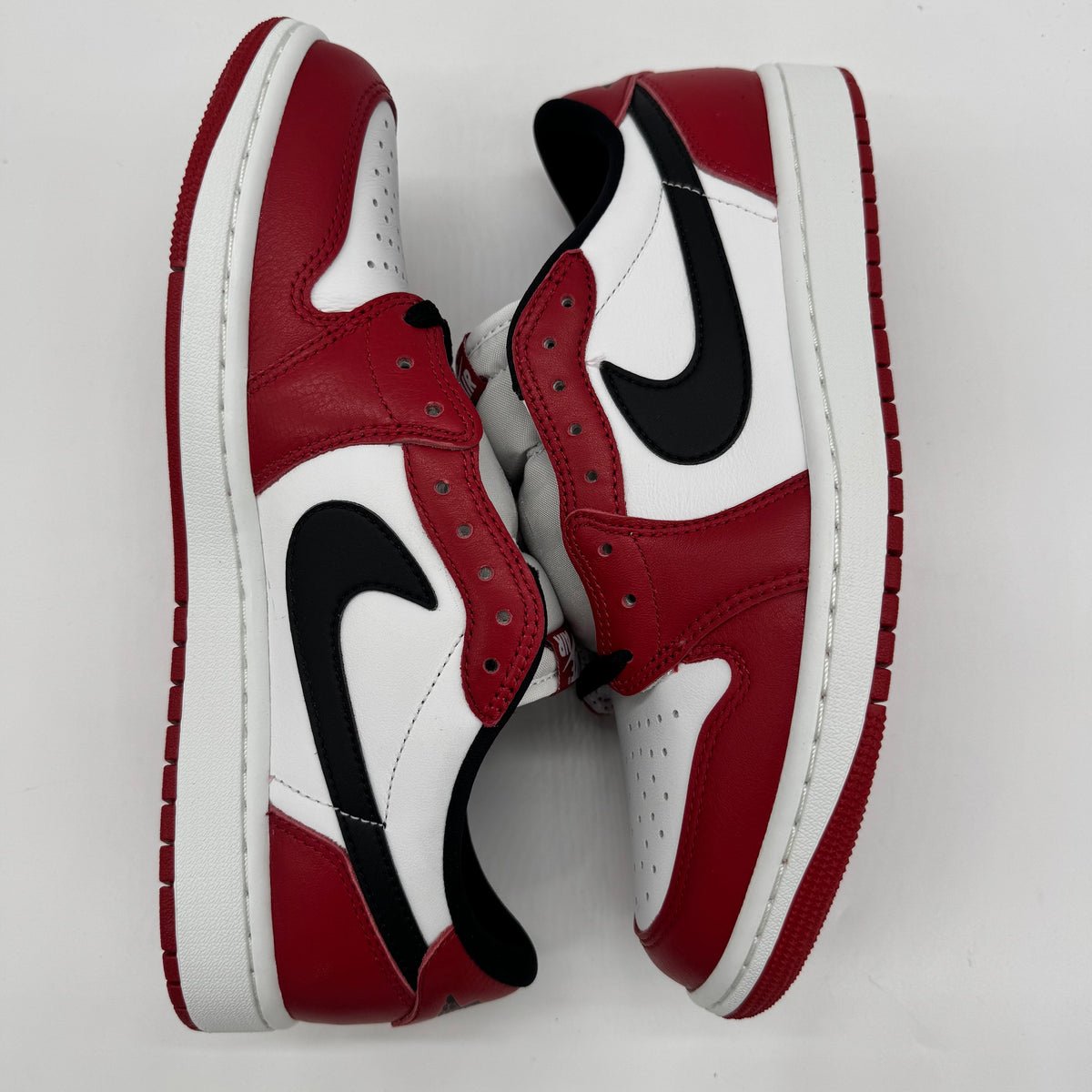 Jordan 1 Low OG Chicago (2025)