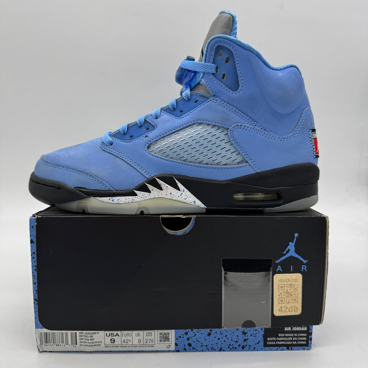 Jordan 5 UNC University Blue