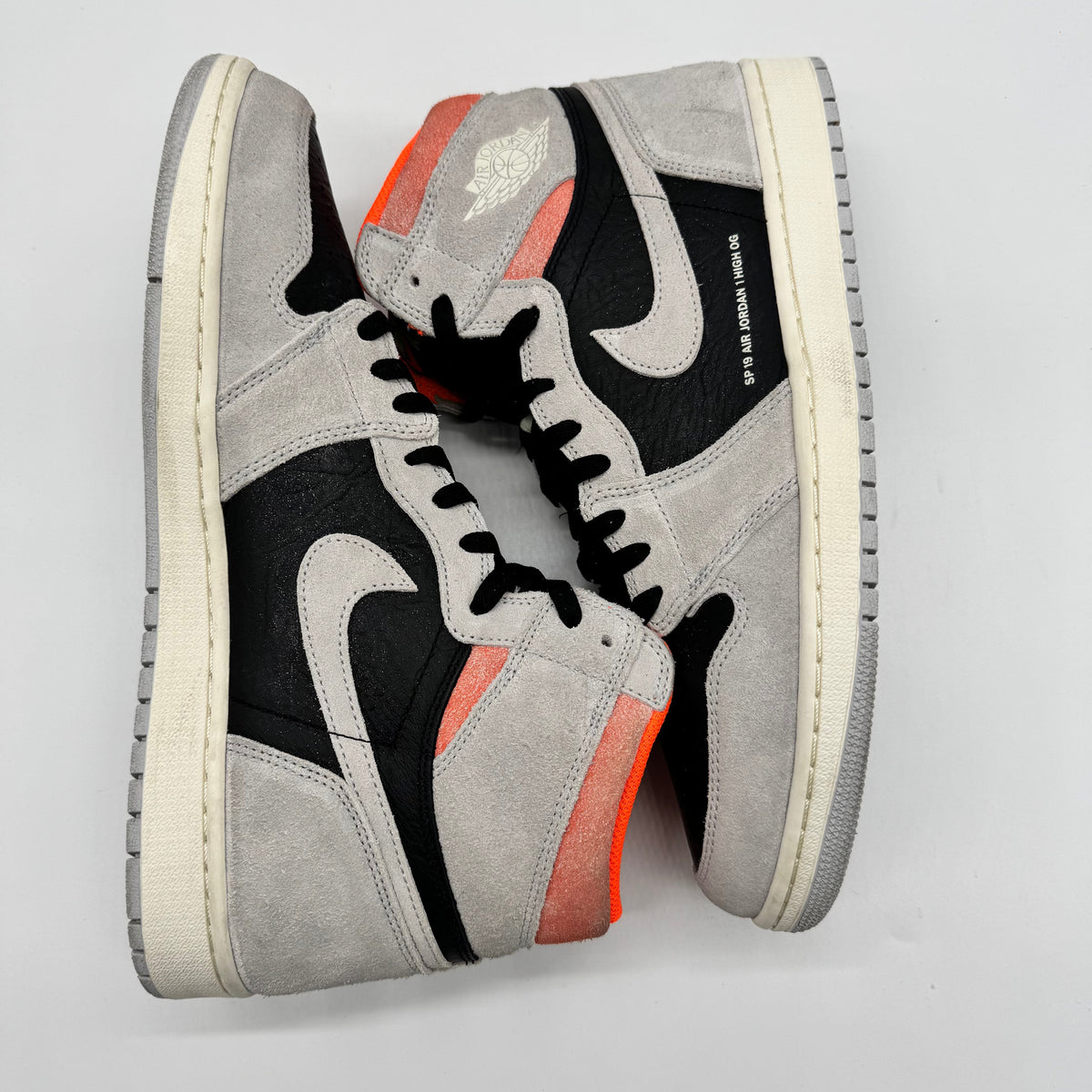 Jordan 1 High Neutral Grey Hyper Crimson