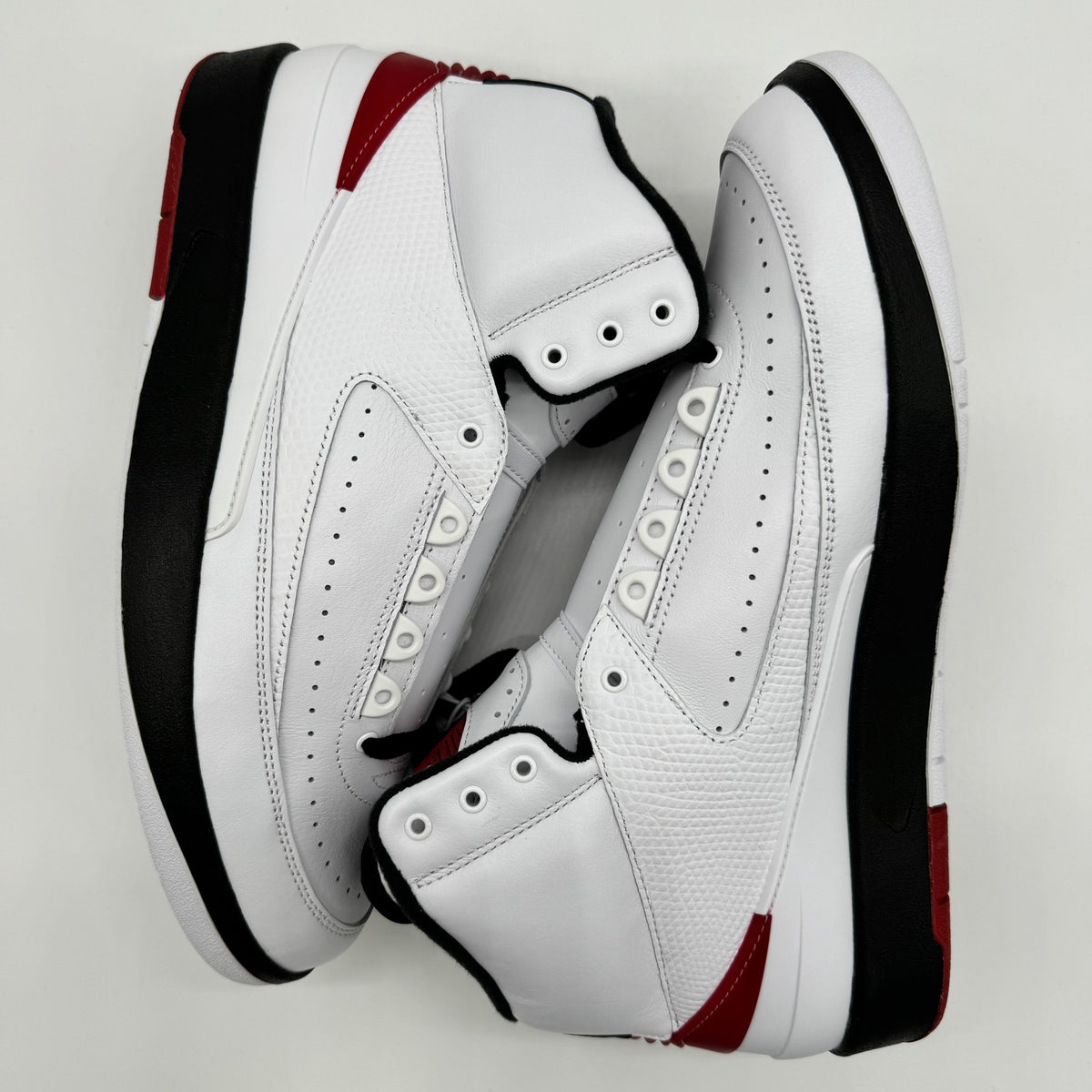 Jordan 2 OG Chicago (2022)