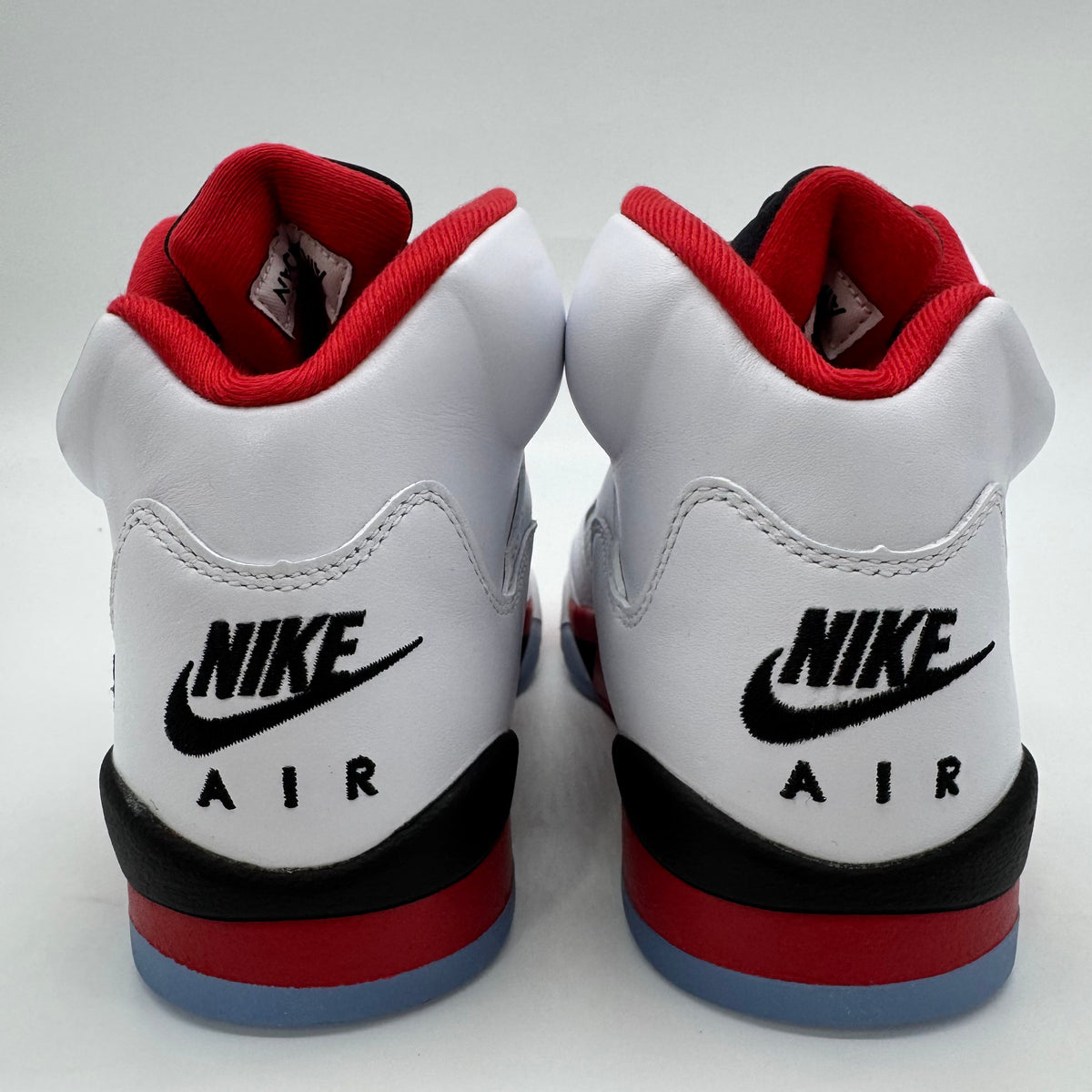 Jordan 5 Fire Red black Tongue (2025)