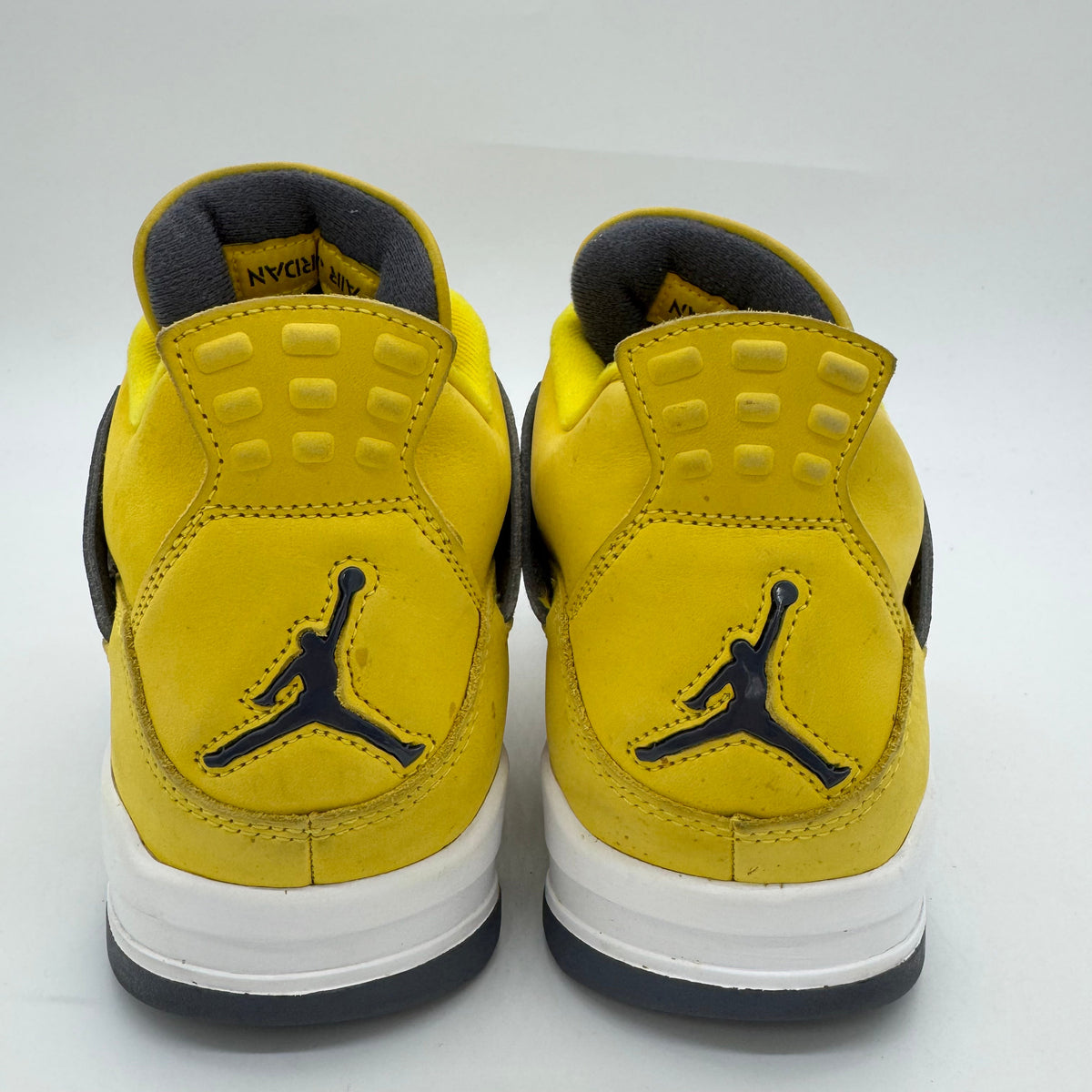 Jordan 4 Lightning (2021)