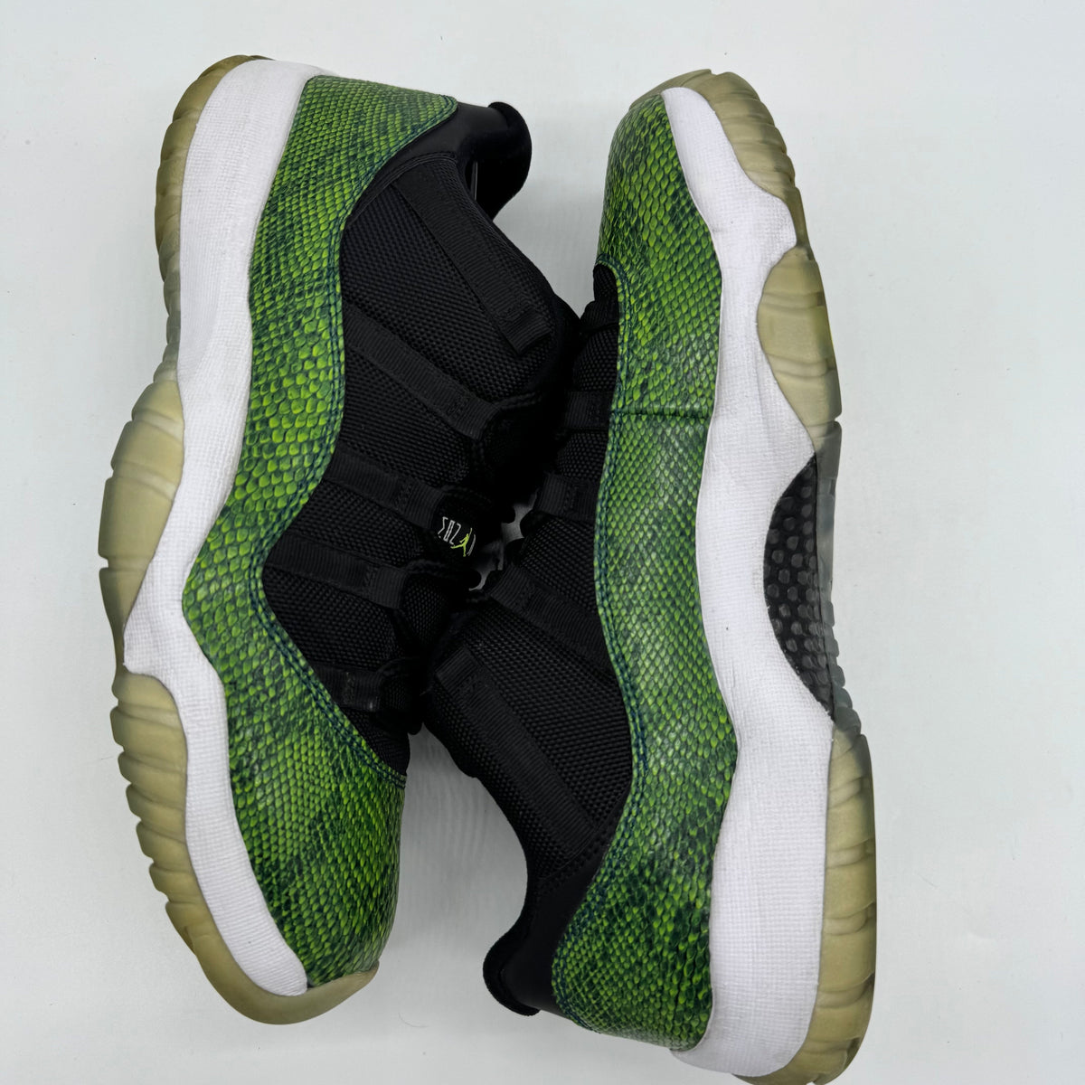 Jordan 11 Low Green Snakeskin