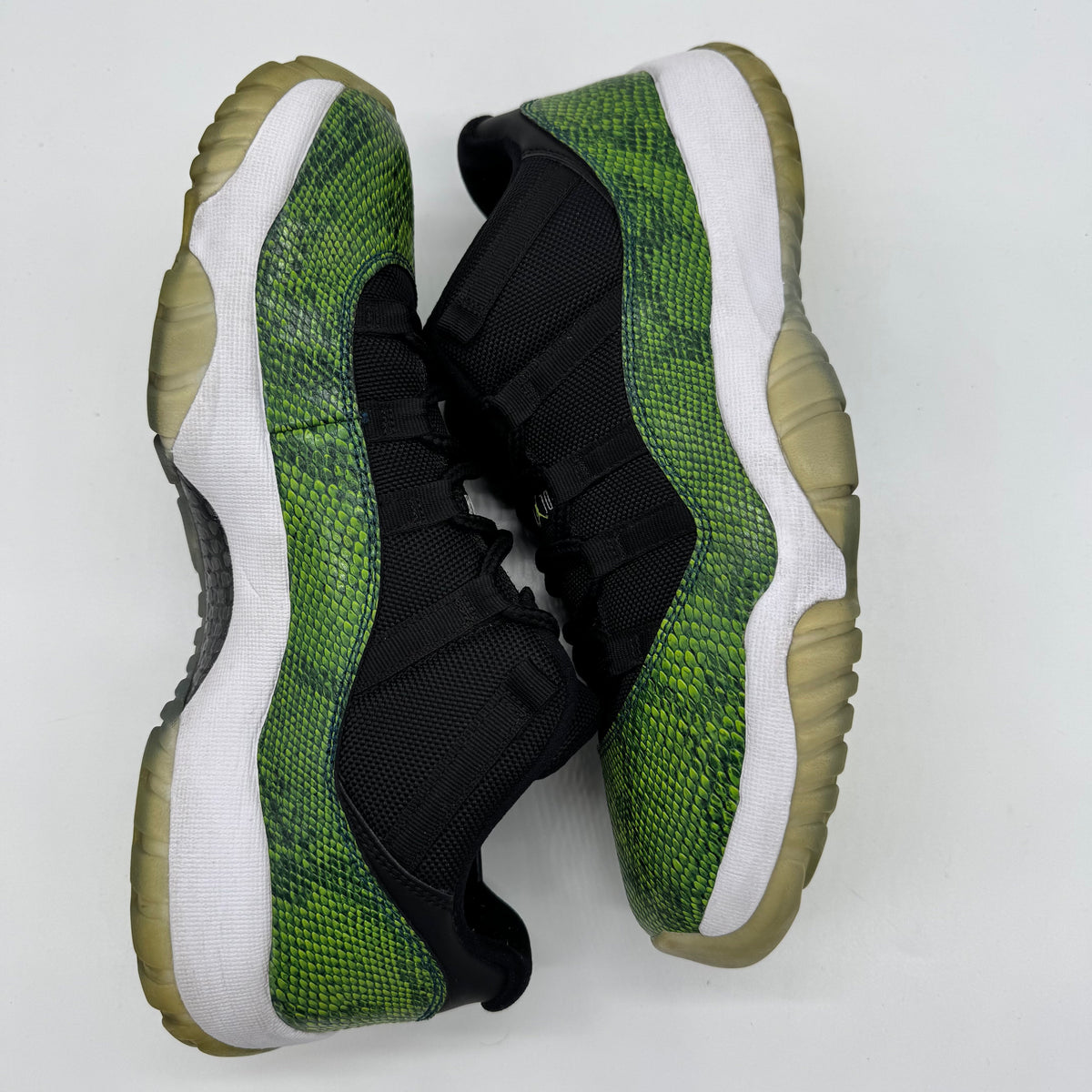 Jordan 11 Low Green Snakeskin