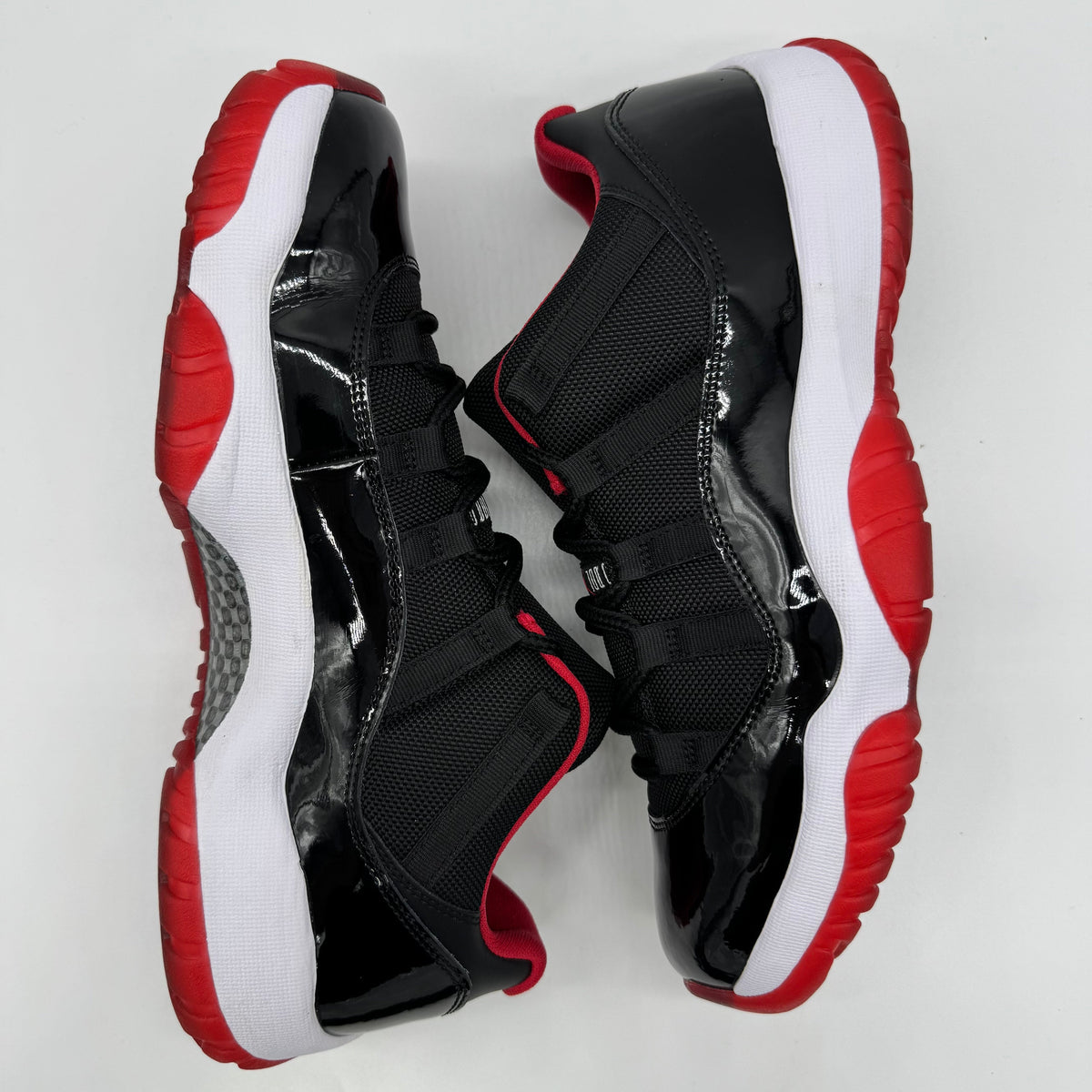 Jordan 11 Low Bred (2015)