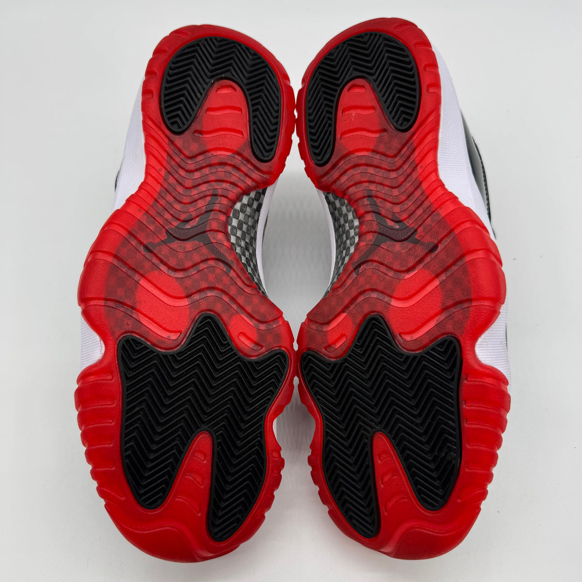 Jordan 11 Low Bred (2015)