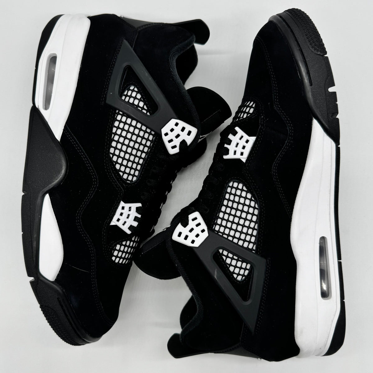 Jordan 4 White Thunder