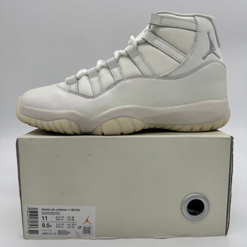 Jordan 11 Pearl