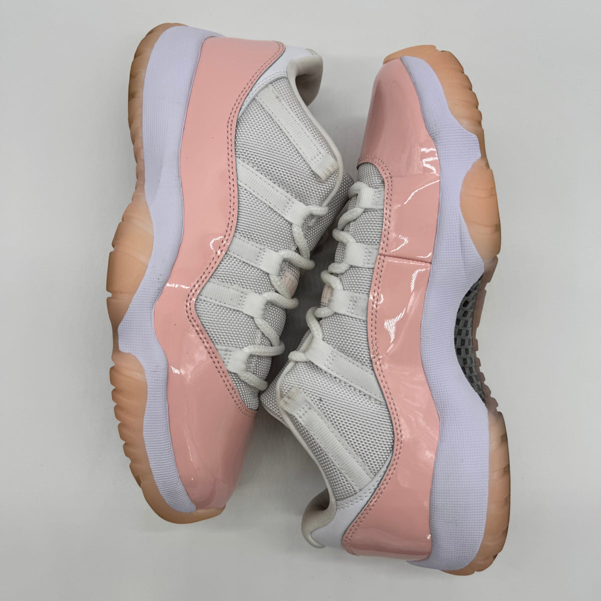Jordan 11 Low Legend Pink