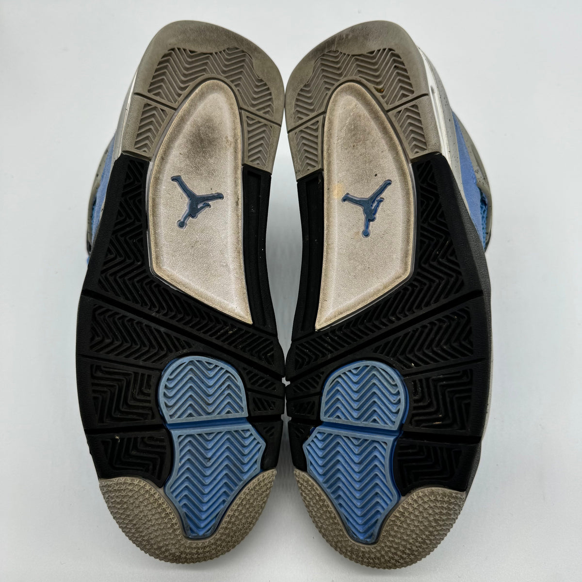 Jordan 4 University Blue