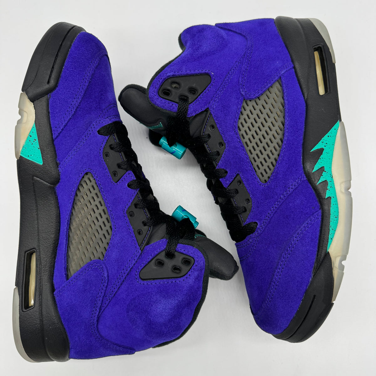 Jordan 5 Alternate Grape