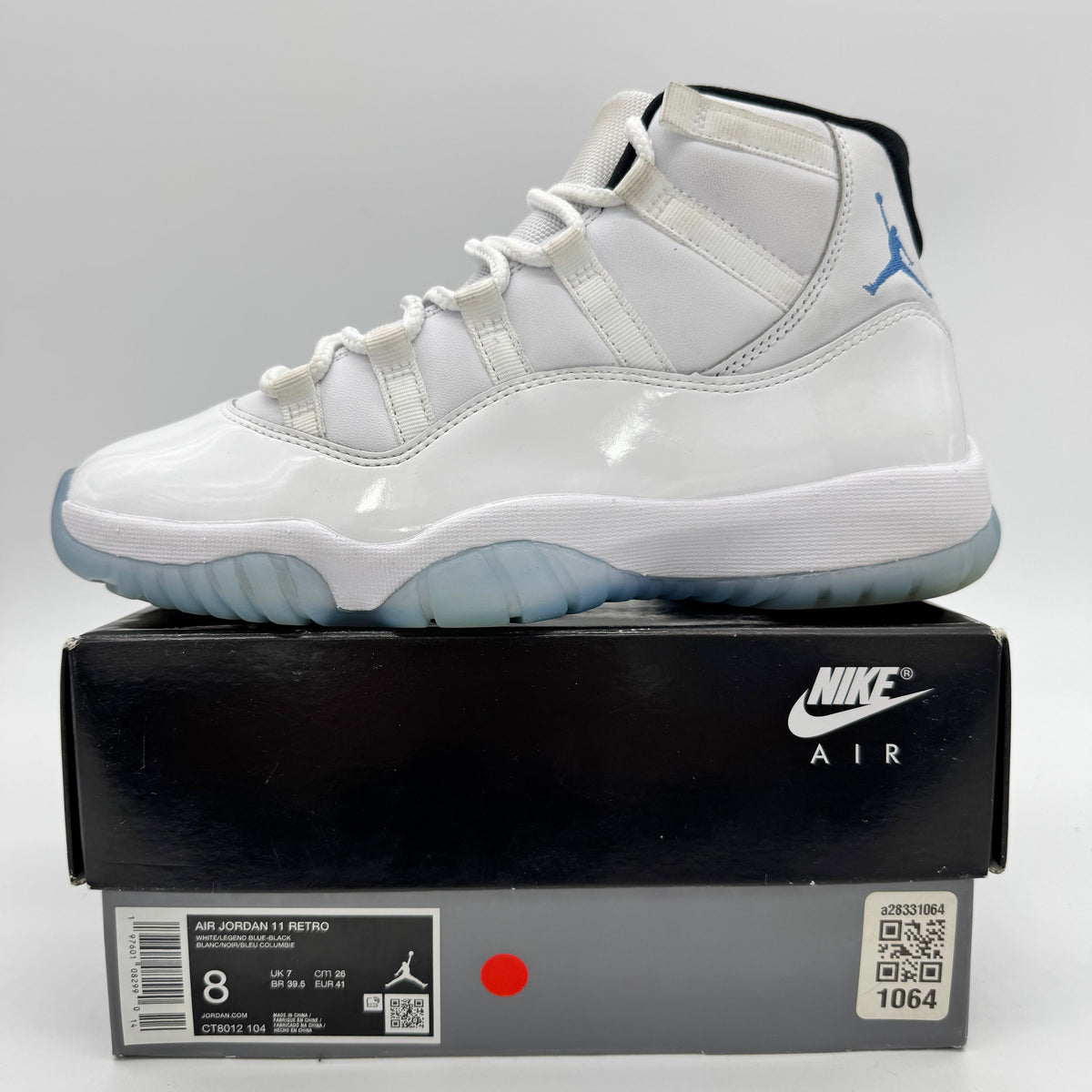 Jordan 11 Legend Blue (2024)