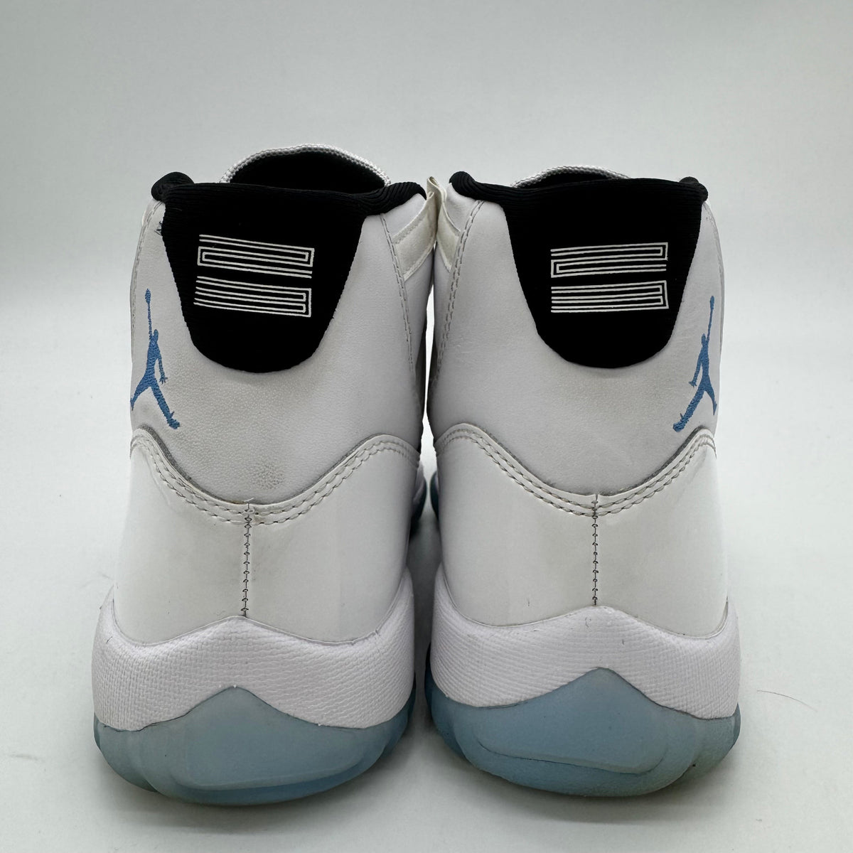 Jordan 11 Legend Blue (2024)