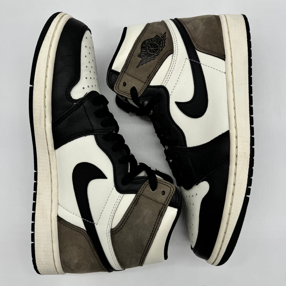 Jordan 1 High Dark Mocha