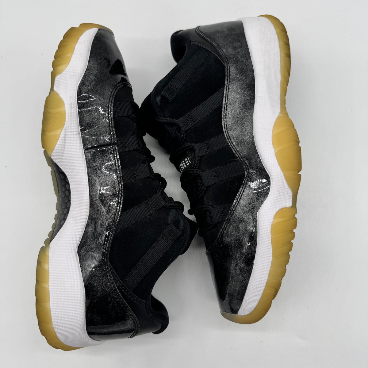 Jordan 11 Low Barons