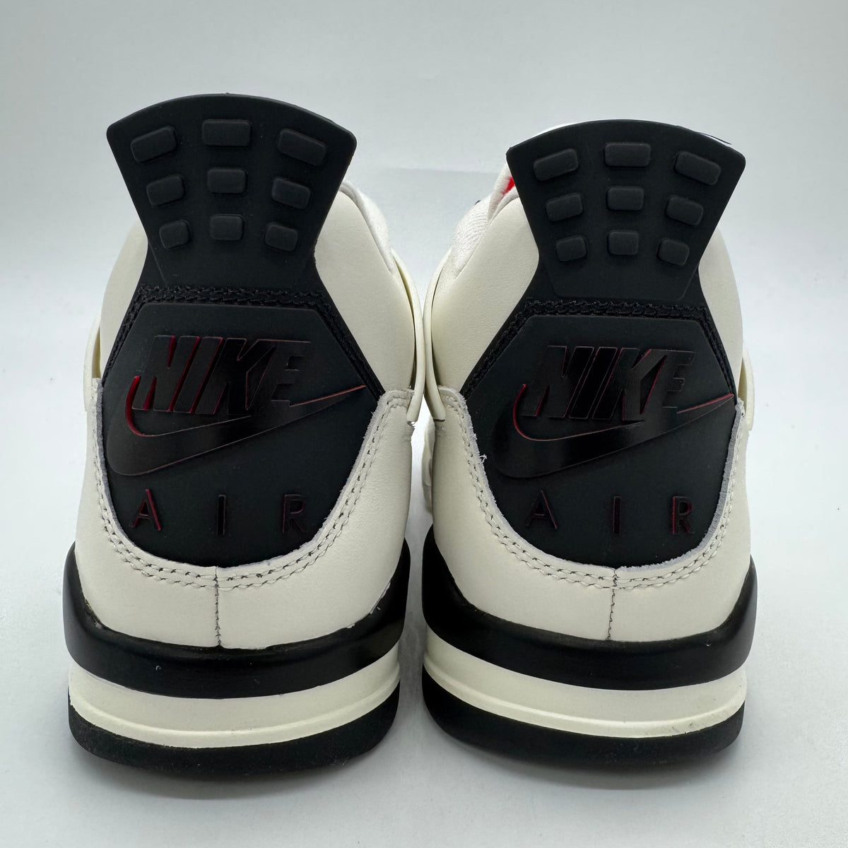 Jordan 4 Flight Club