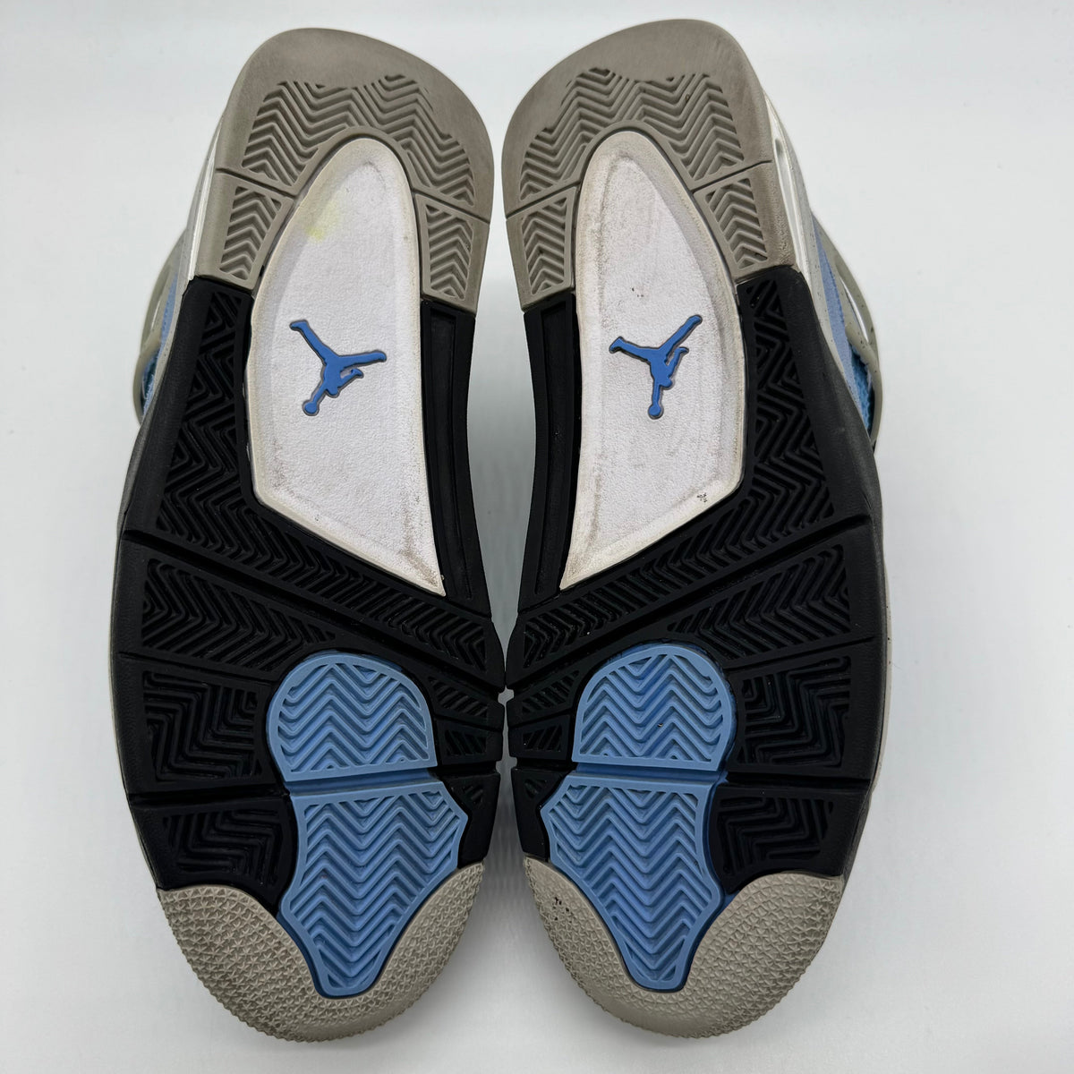 Jordan 4 University Blue