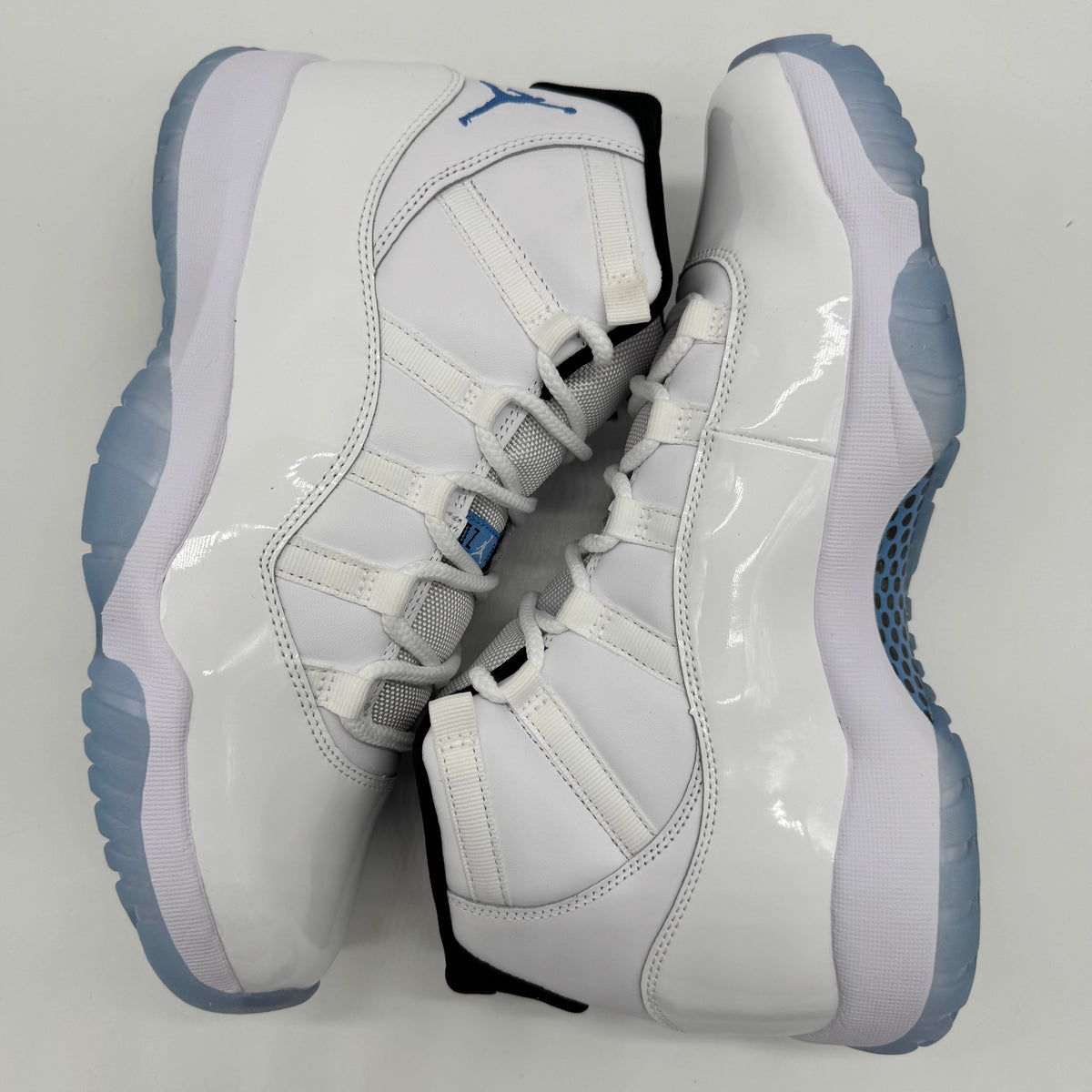 Jordan 11 Legend Blue (2024)