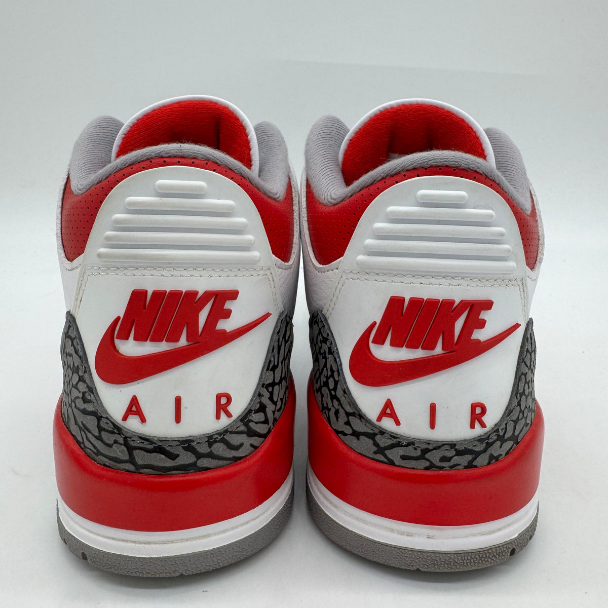 Jordan 3 Fire Red (2022)