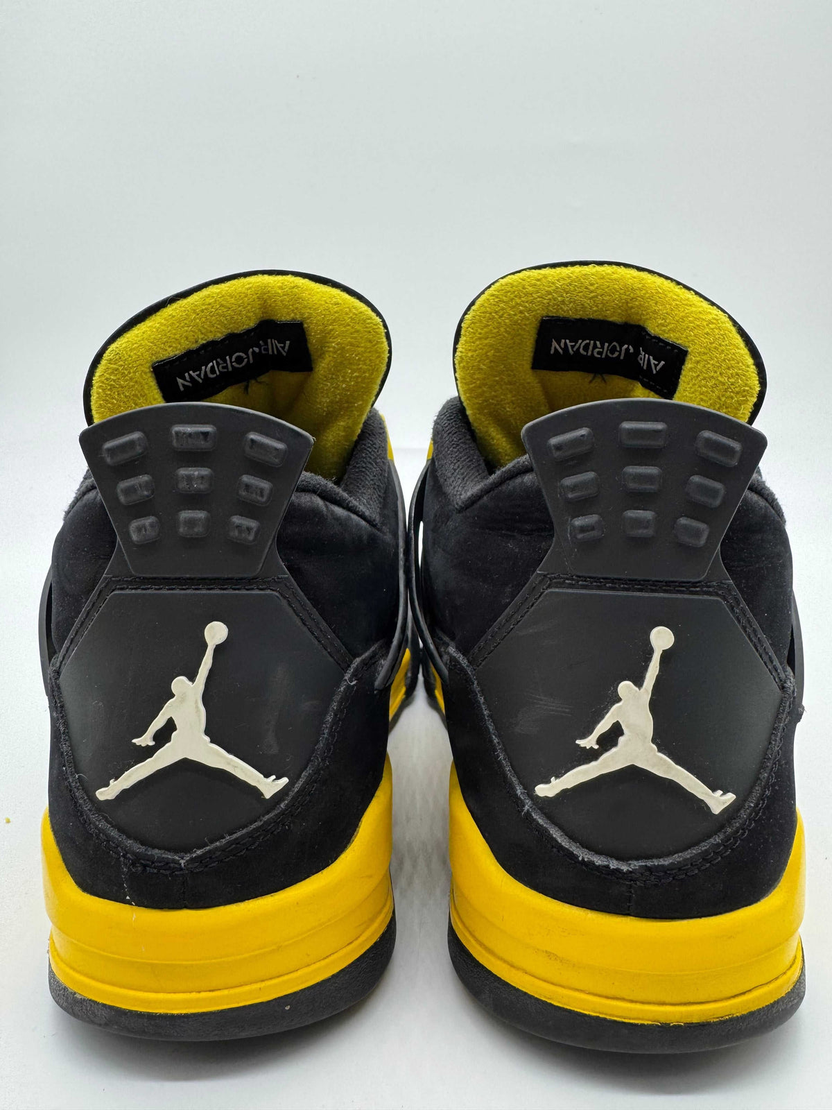 Jordan 4 Thunder (2023)