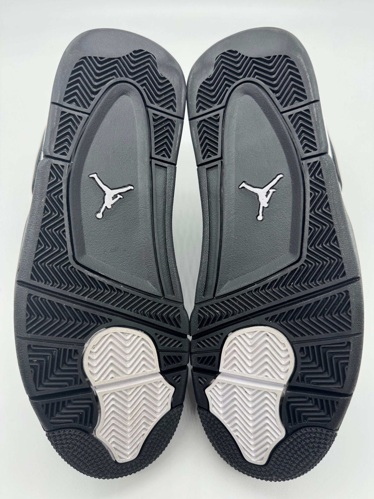 Jordan 4 White Thunder