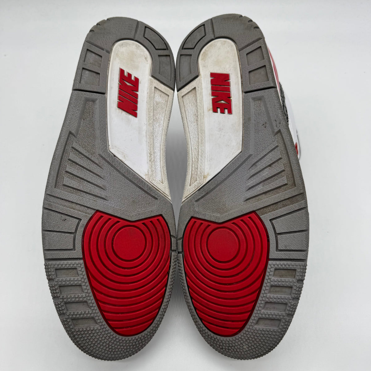 Jordan 3 Fire Red (2022)