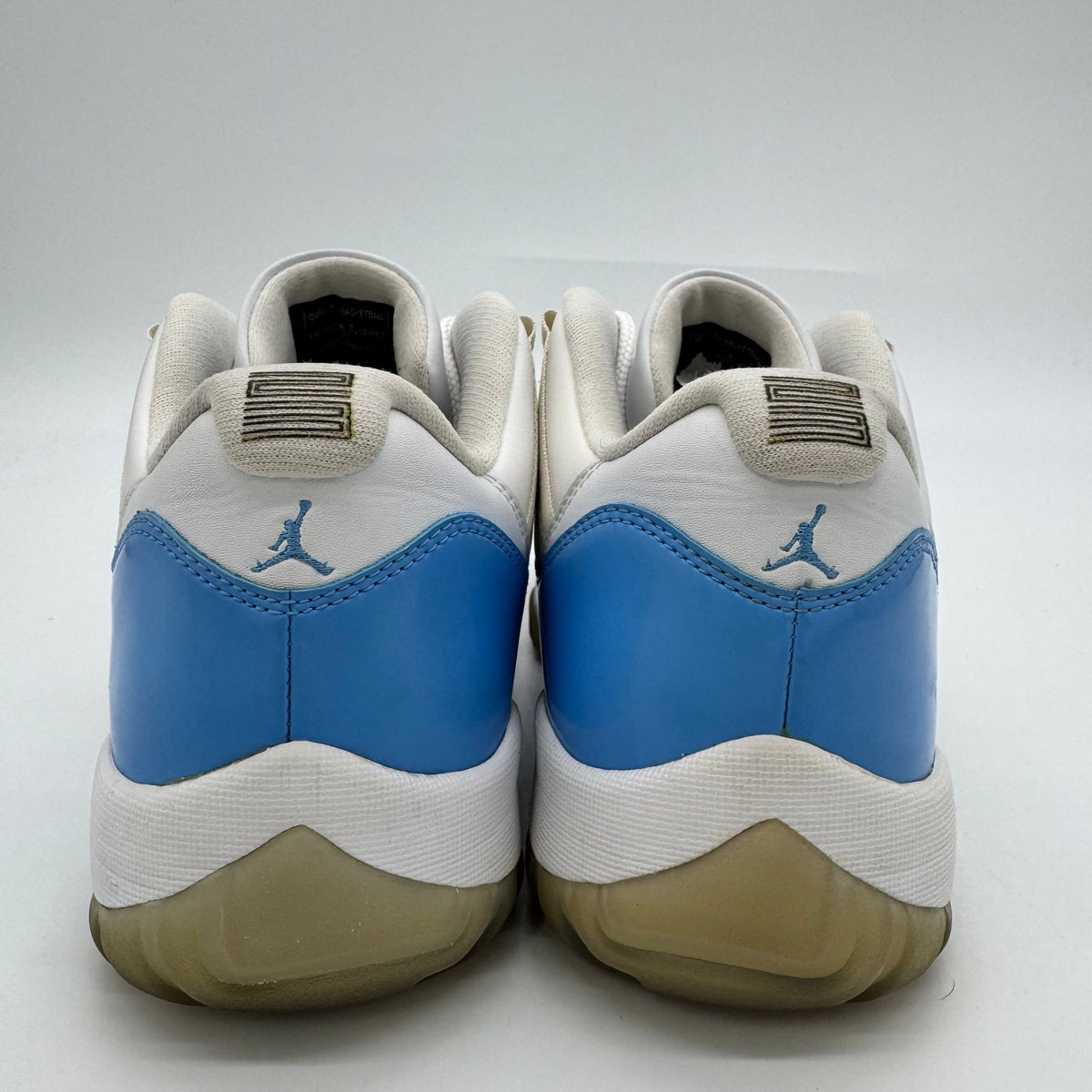 Jordan 11 Low University Blue (2017)