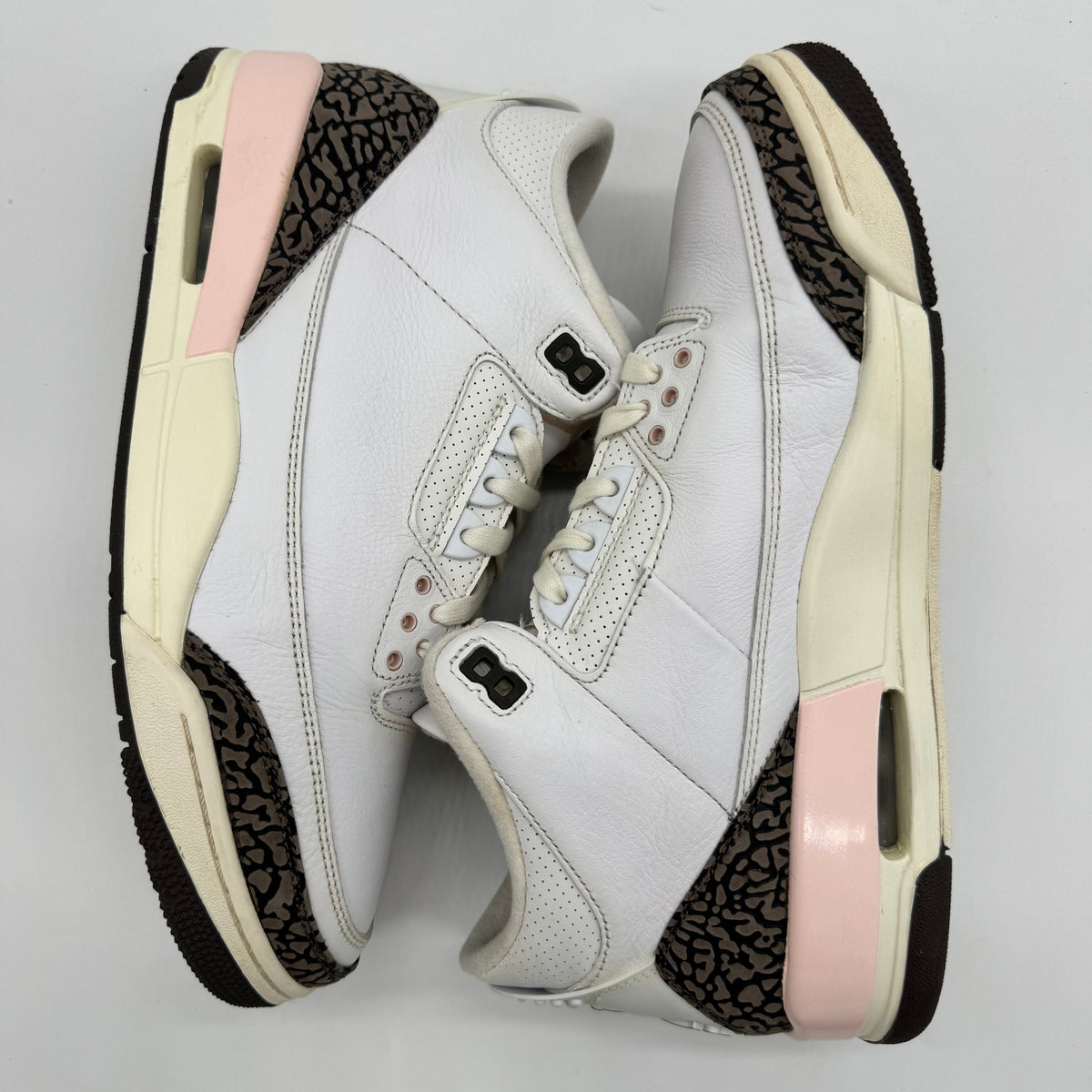 Jordan 3 Neapolitan Dark Mocha