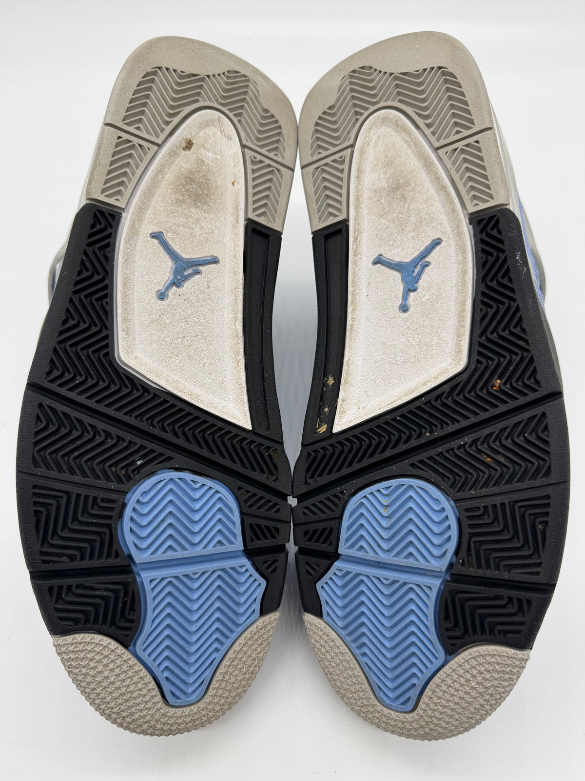 Jordan 4 University Blue