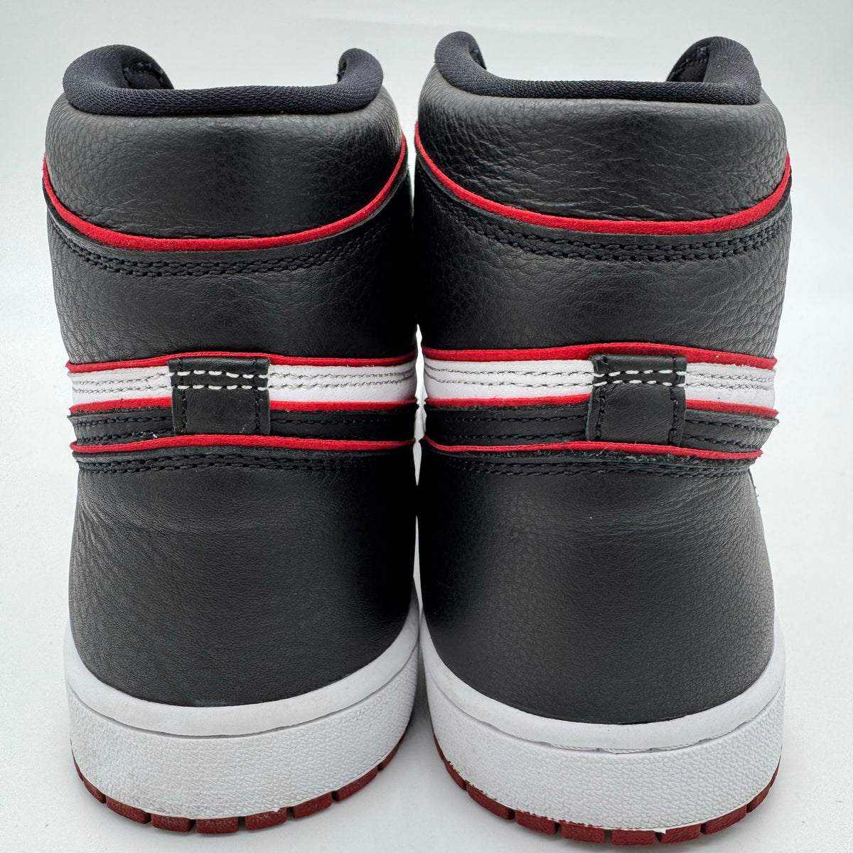 Jordan 1 High Bloodline