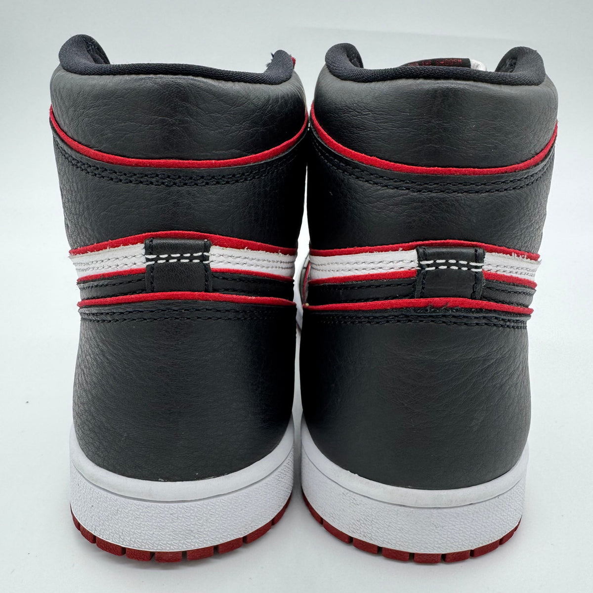 Jordan 1 High Bloodline